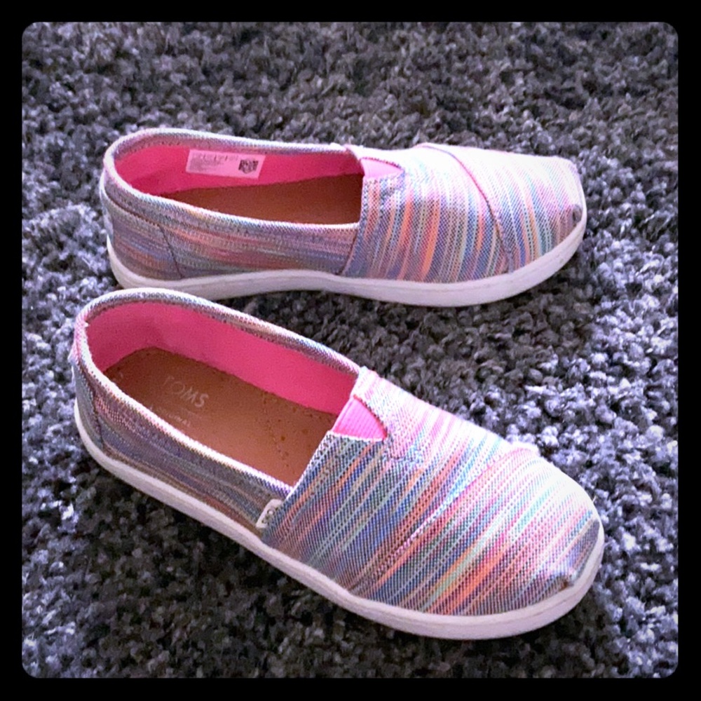 Toms youth girls shoe size Y13